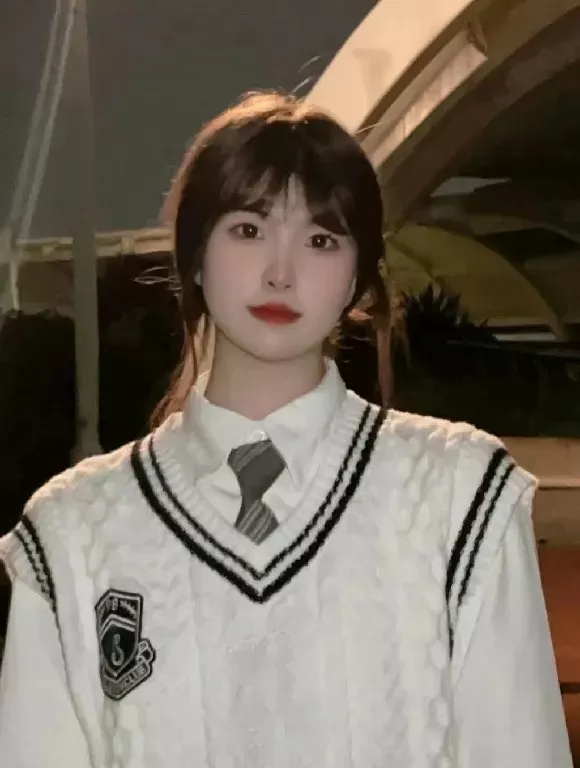 【求是原创】第二部-TK挠玩美少女贝贝的敏感脚心 3.webp