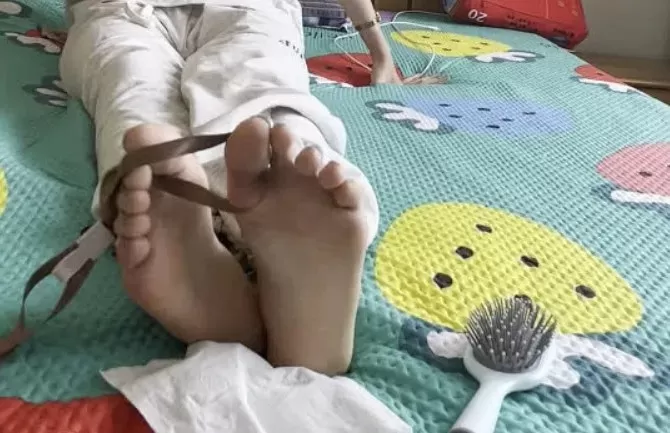 175身高-农大学姐被挠脚心 (7).webp