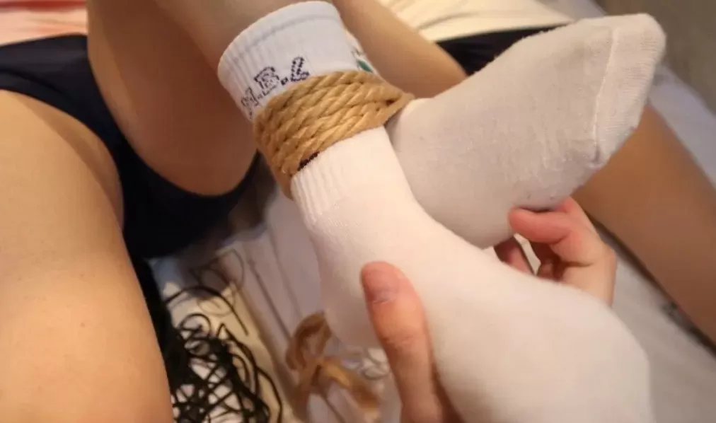 你愿意为了姐姐而独自忍受吗？不同意的话那就一起吧 (6).webp