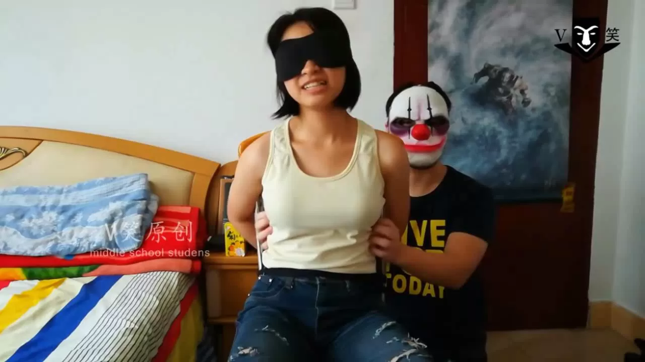 V笑原创 中学生TK番外1桐桐.mp4_20251214_203819621.webp