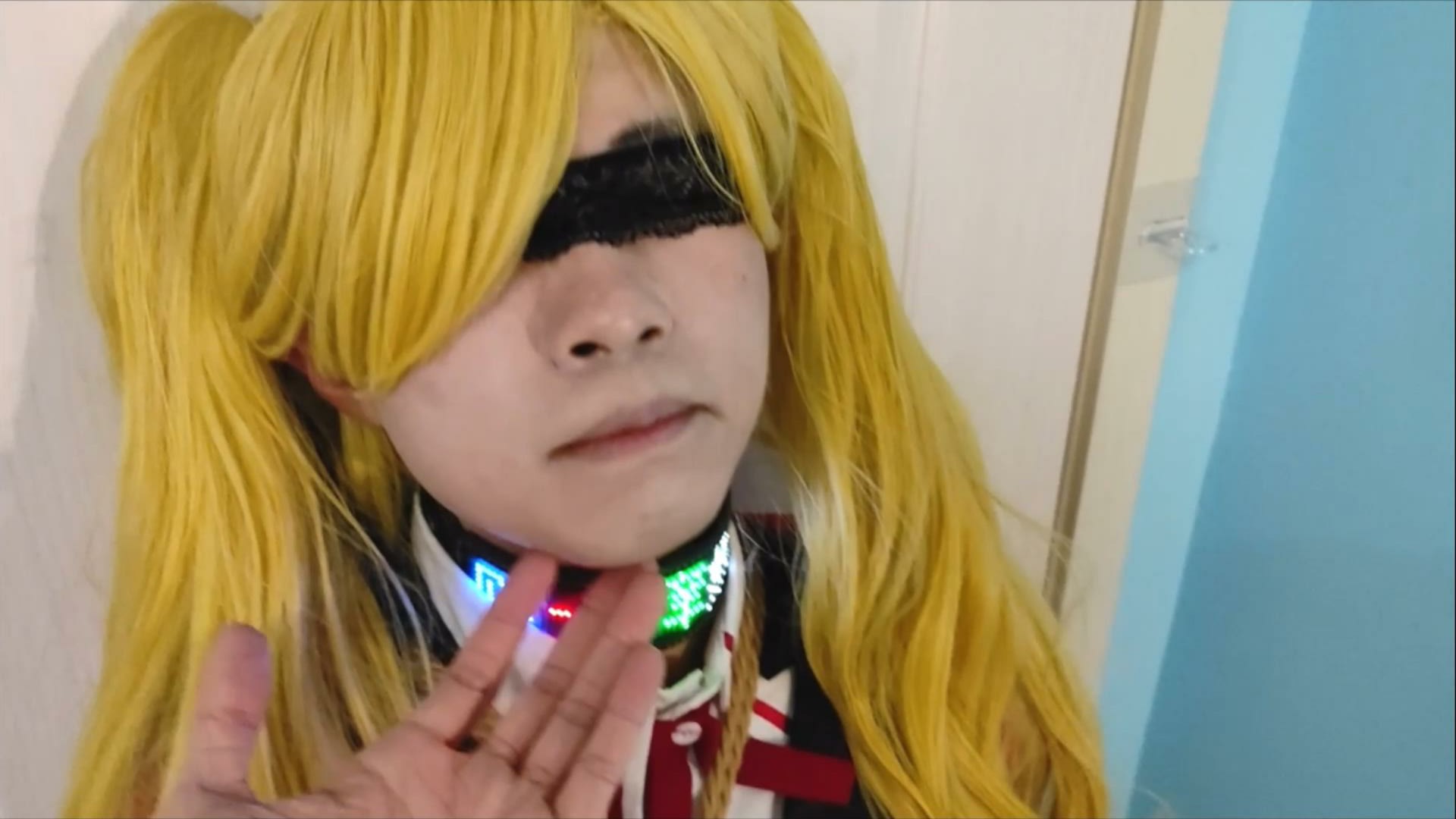 下雪的花-伪娘 海绵胶带封嘴束缚脚趾挠痒刑罚.mp4_20260303_182113473.jpg