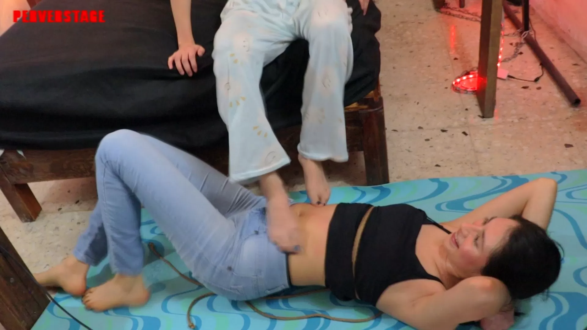 Perverstage – Gabrielle’s annoying stinky feet (Custom).mp4_snapshot_08.38.050.webp