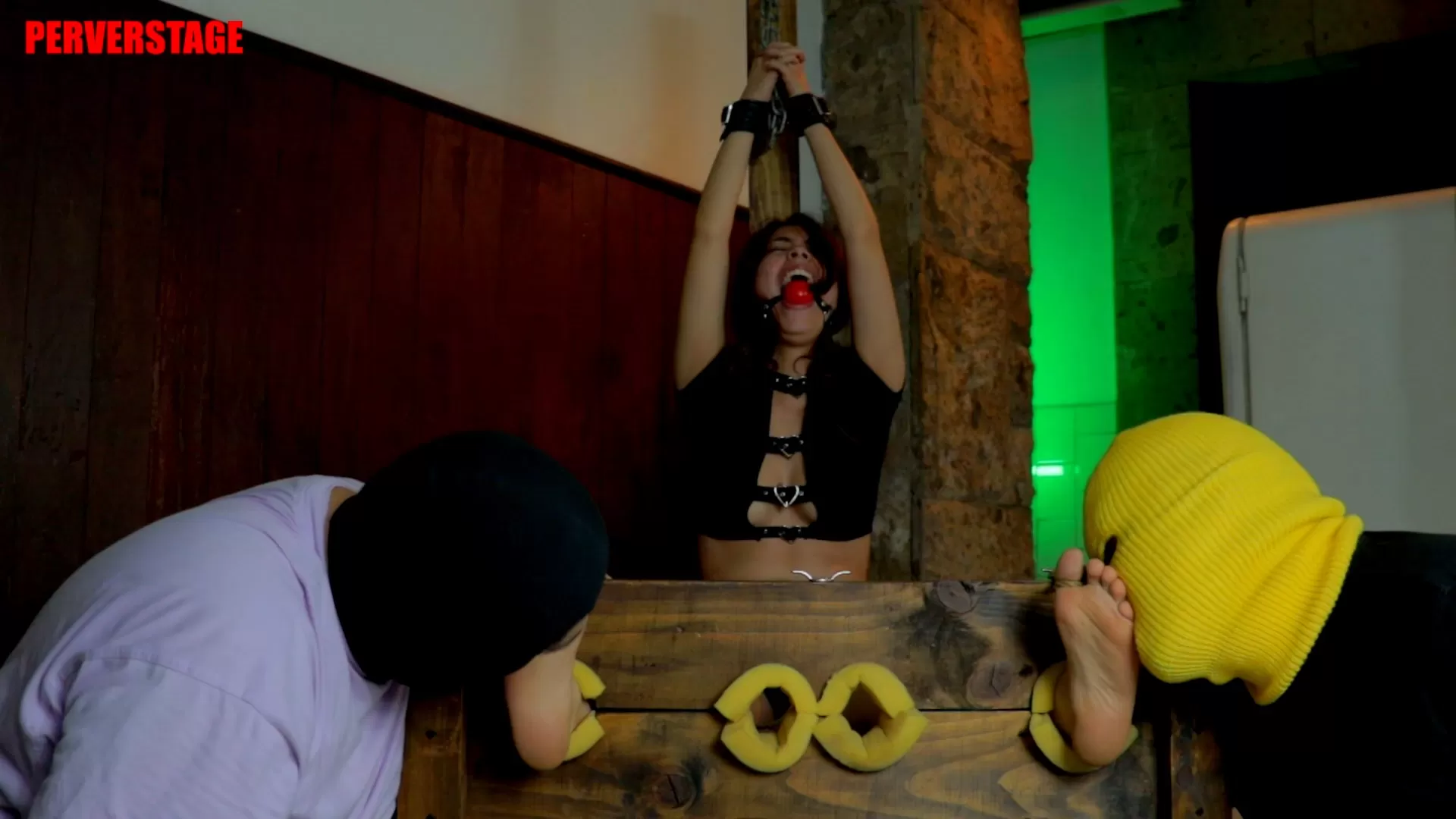 Perverstage – When Finally Convince a Ticklish Friend.mp4_snapshot_16.07.666.webp