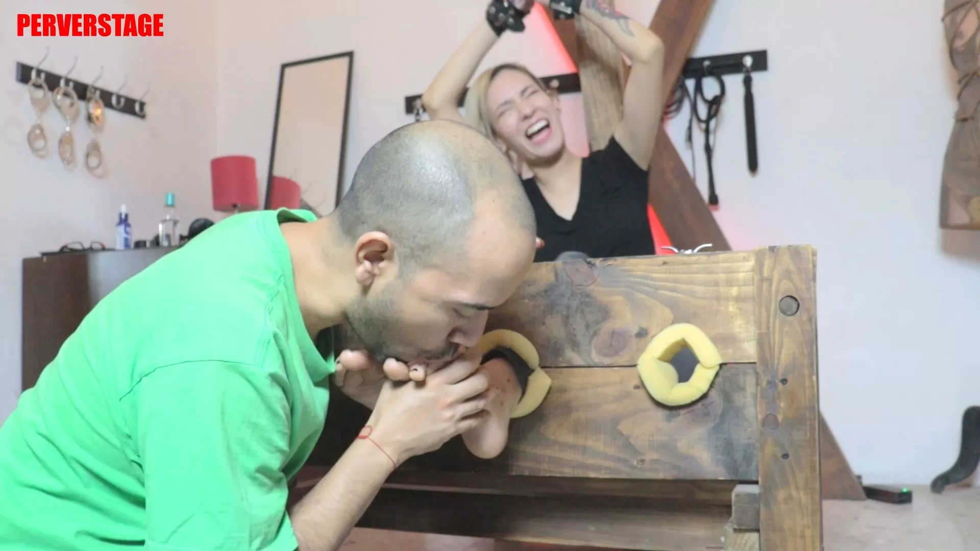 Perverstage – Yummy! Lilly’s Feet for Dessert Again (Custom).mp4_snapshot_05.50.383.webp