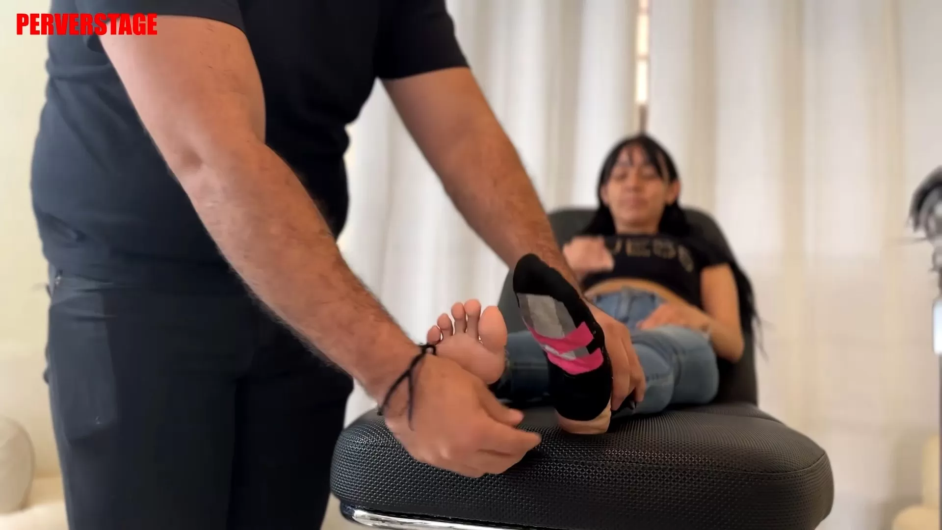 Perverstage – Fetish couple looking for an experience.mp4_snapshot_00.58.663.webp