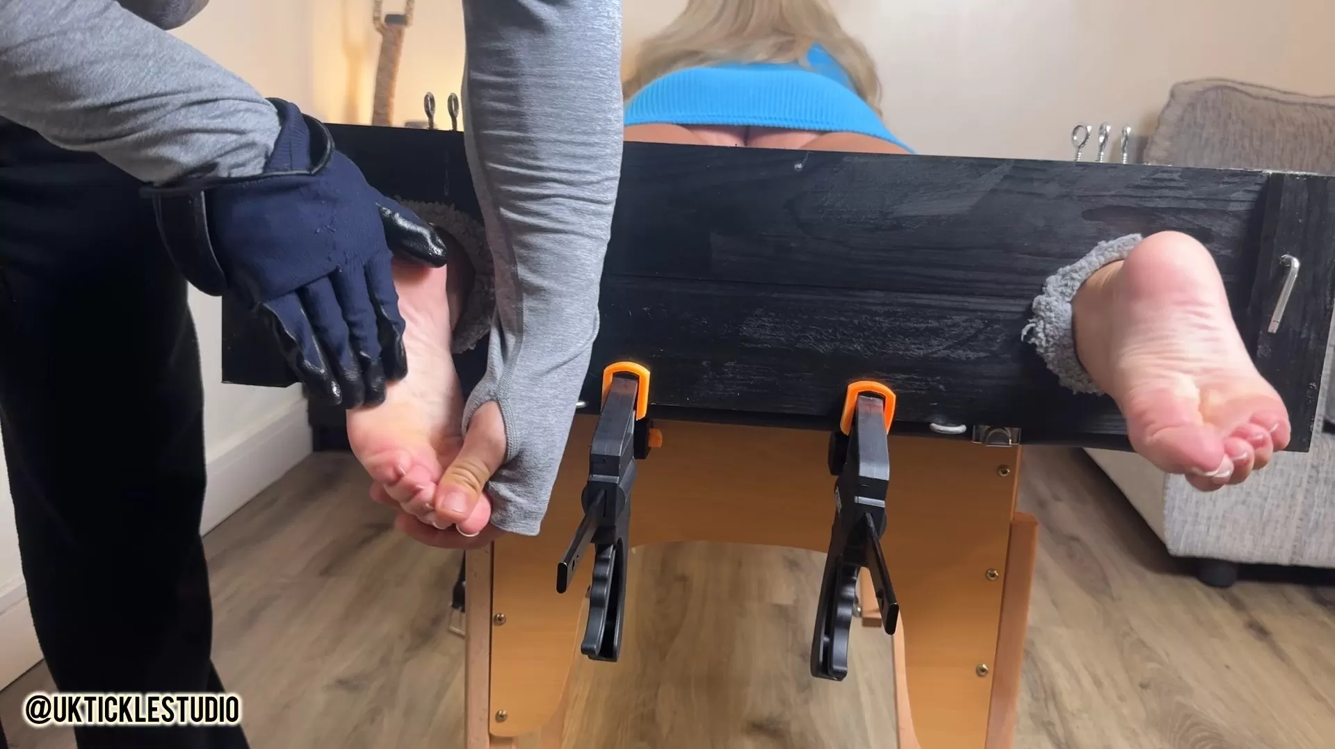 UkTickleStudio – Louise Face Down in the Stocks Tickling Session.mp4_snapshot_0.webp