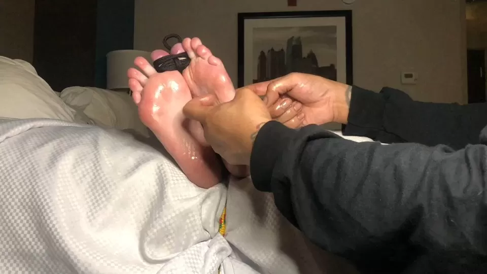 TheBKTickler – The debut of softwrinkledsole -feet.mp4_snapshot_02.38.000.webp