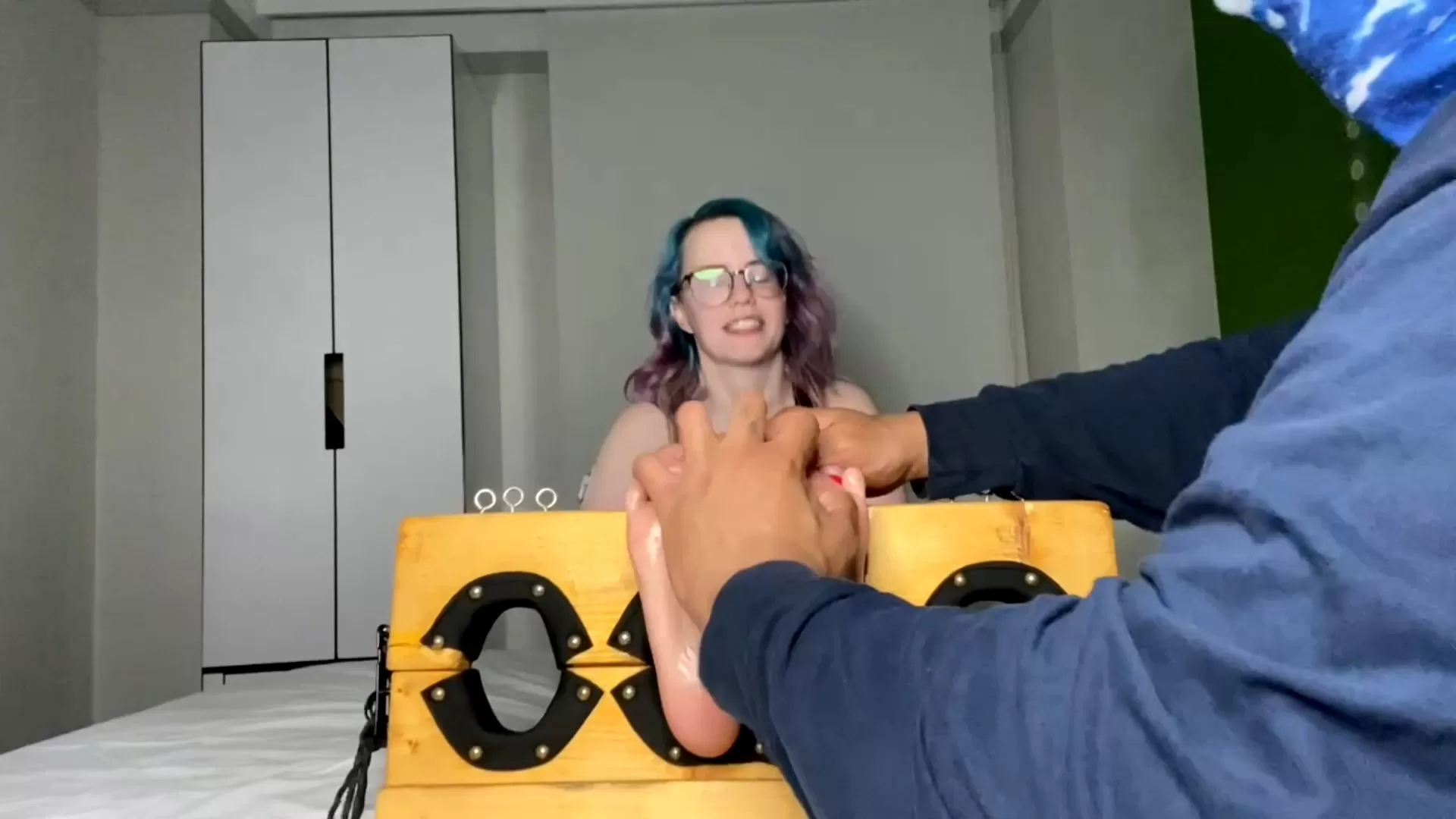 TheBKTickler – Ivy And The Foot Stocks.mp4_snapshot_03.17.000.webp