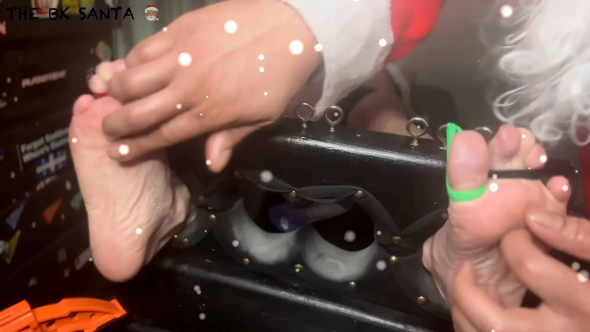 TheBKTickler – THE BK SANTA BREAKING THE NEW ELF – PART 2.mp4_snapshot_12.25.000.webp