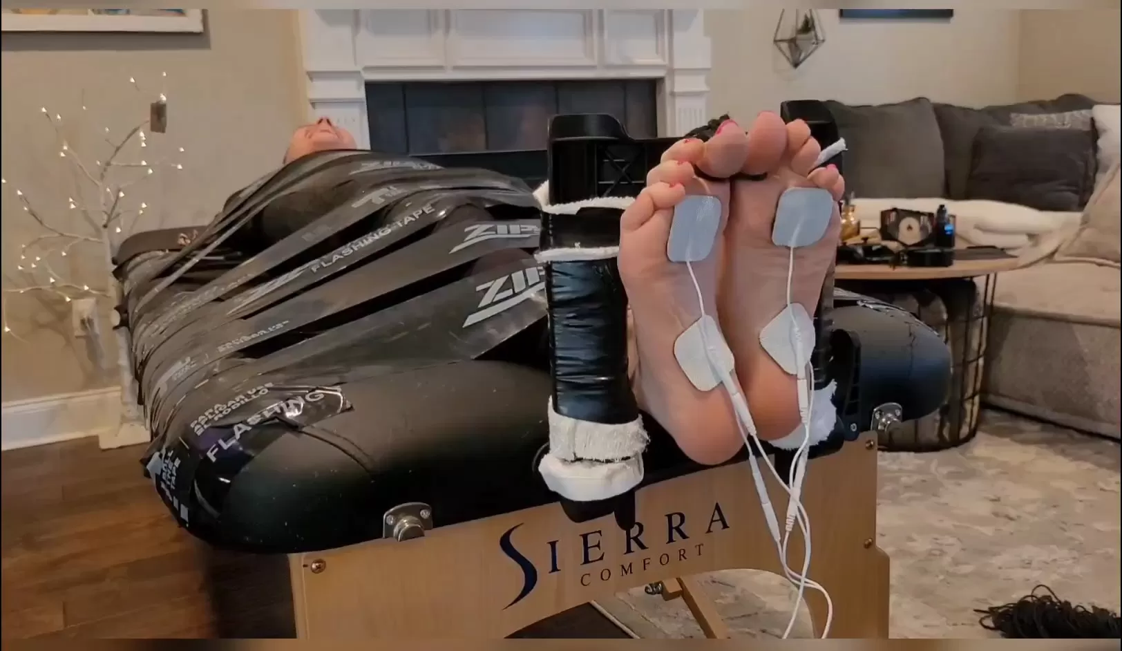 Fettish – Blasted on the Tickle Table.mp4_snapshot_02.00.000.webp