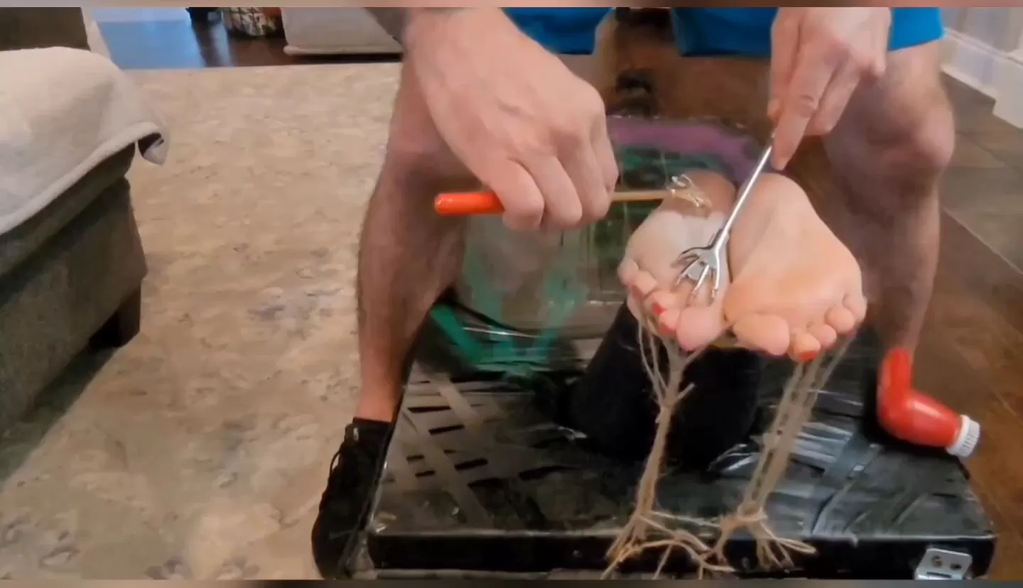 Fettish – HOSTickEL – Lil Mizz Unique.mp4_snapshot_07.43.000.webp