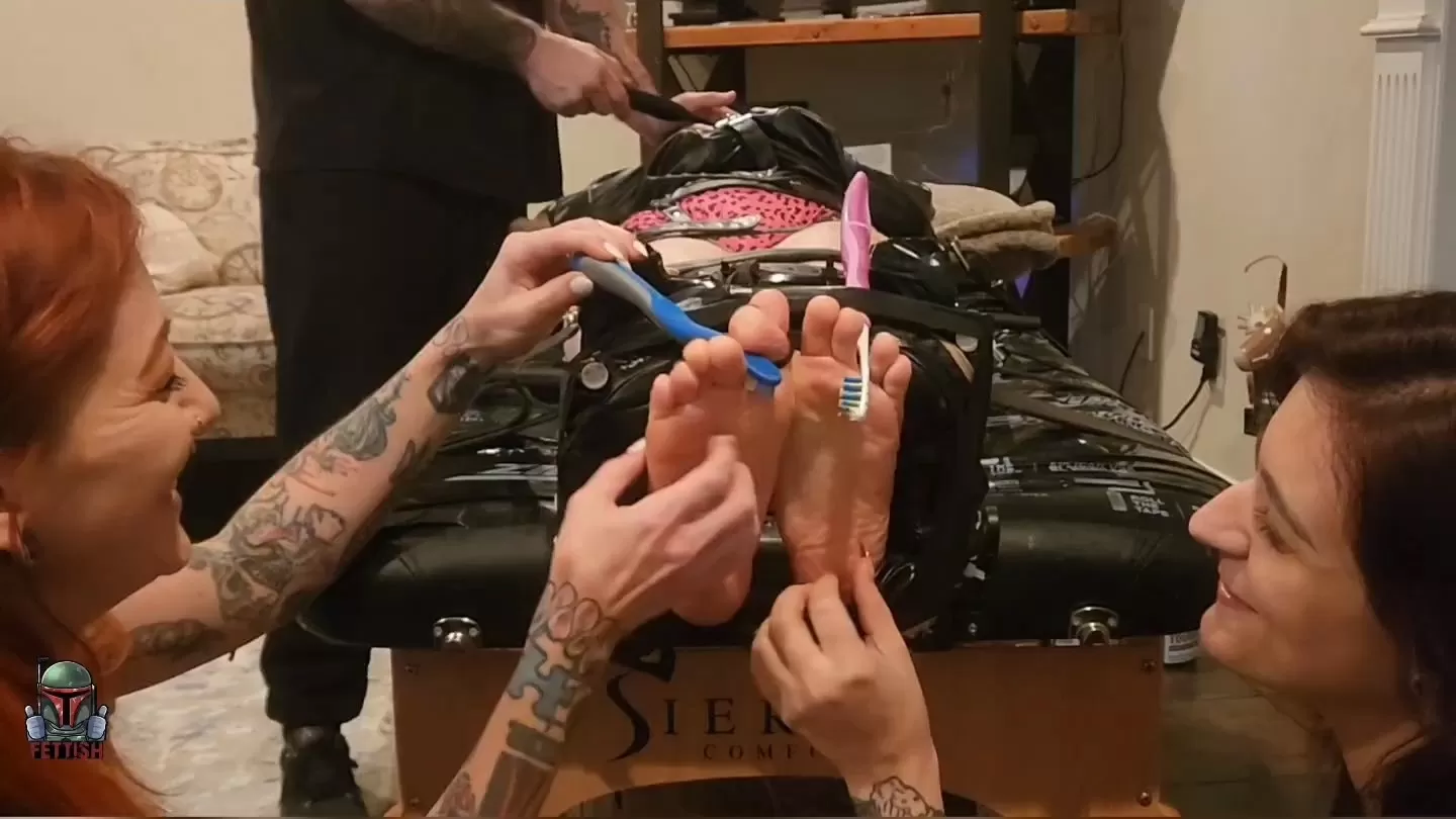 Fettish – GTA – Tickle Table – Violet.mp4_snapshot_07.00.000.webp