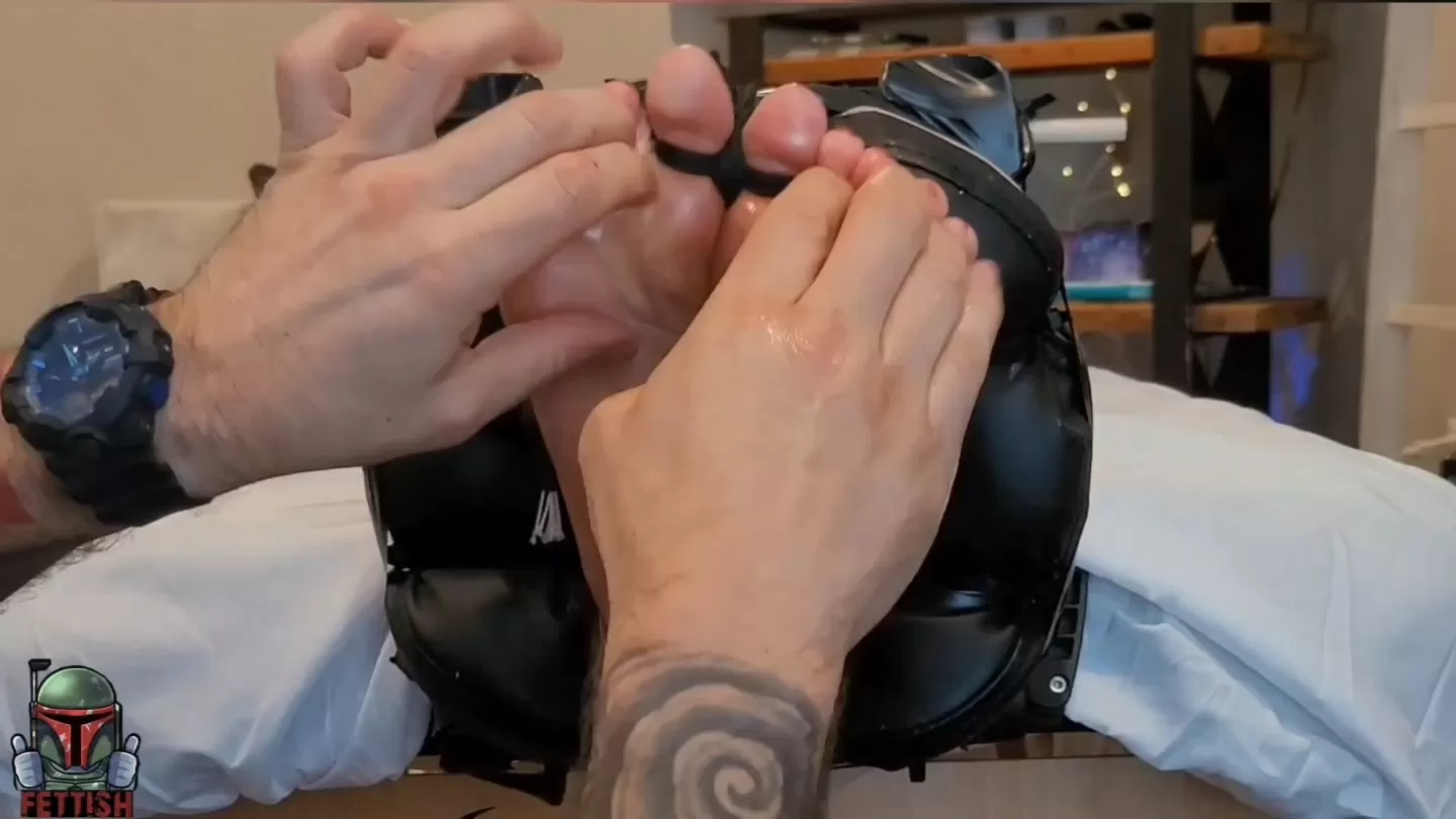 Fettish – OnlyHands.mp4_snapshot_09.44.000.webp