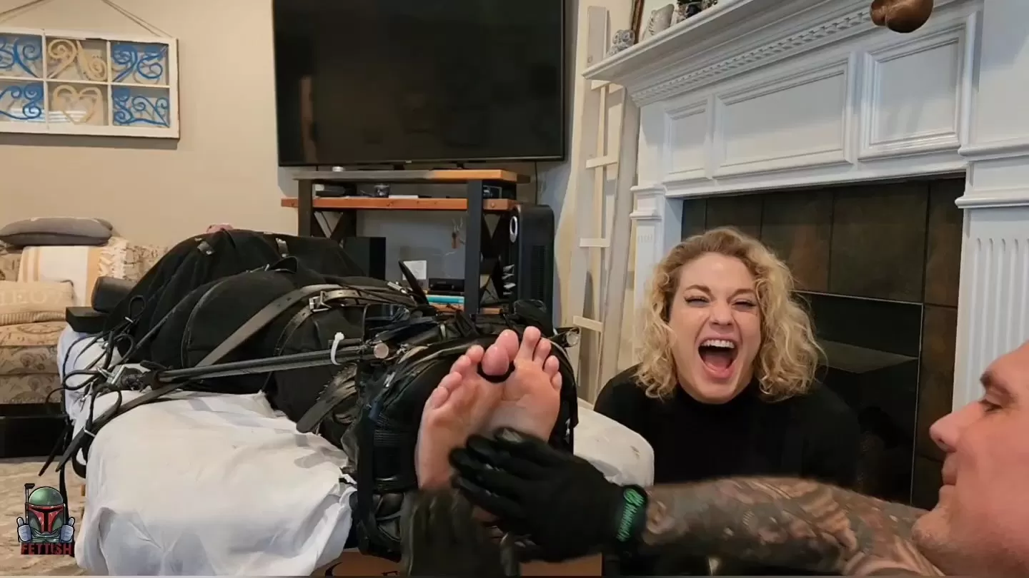 Fettish – The Tickle Table – Liz River.mp4_snapshot_22.23.000.webp