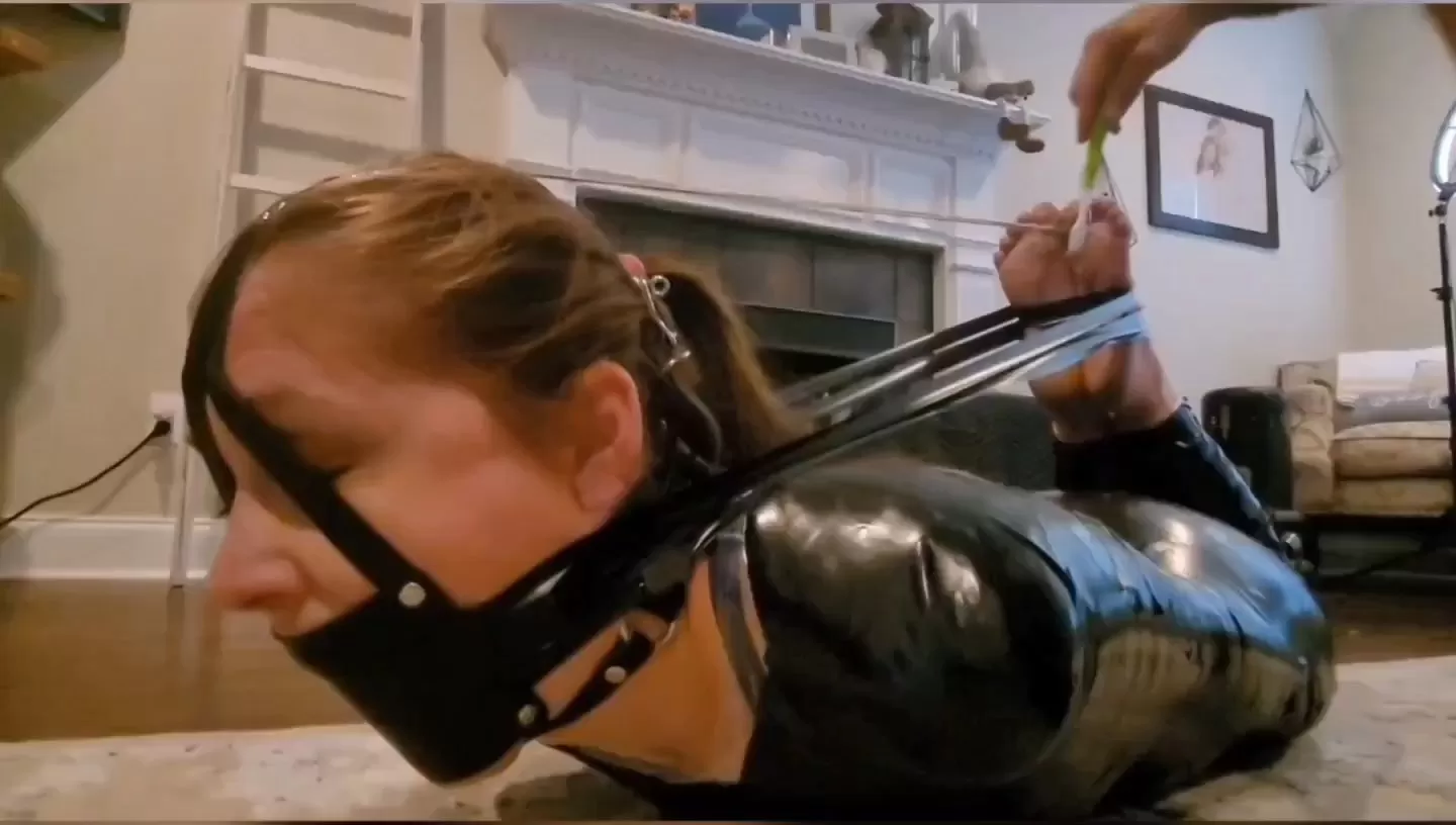 Fettish – Ticklemania 6.mp4_snapshot_01.06.43.000.webp