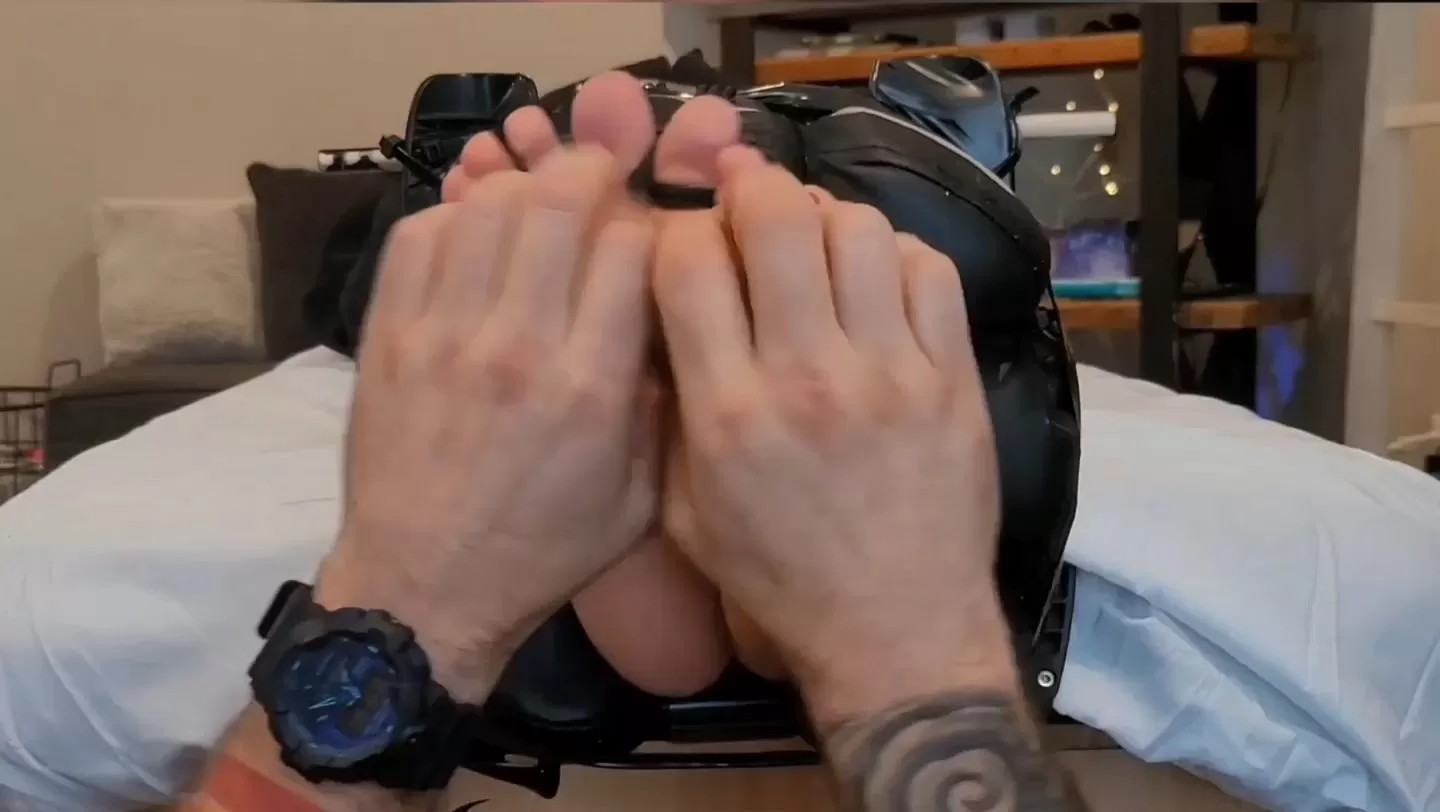 Fettish – Ticklemania 7.mp4_snapshot_45.28.000.webp