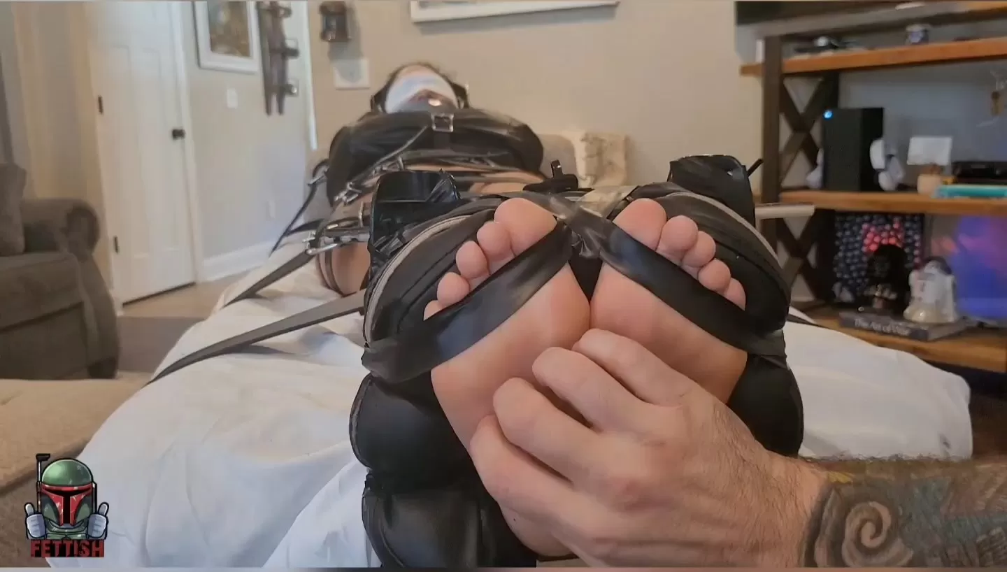 Fettish – Totally Helpless – Sushii Xhyvette.mp4_snapshot_06.12.000.webp