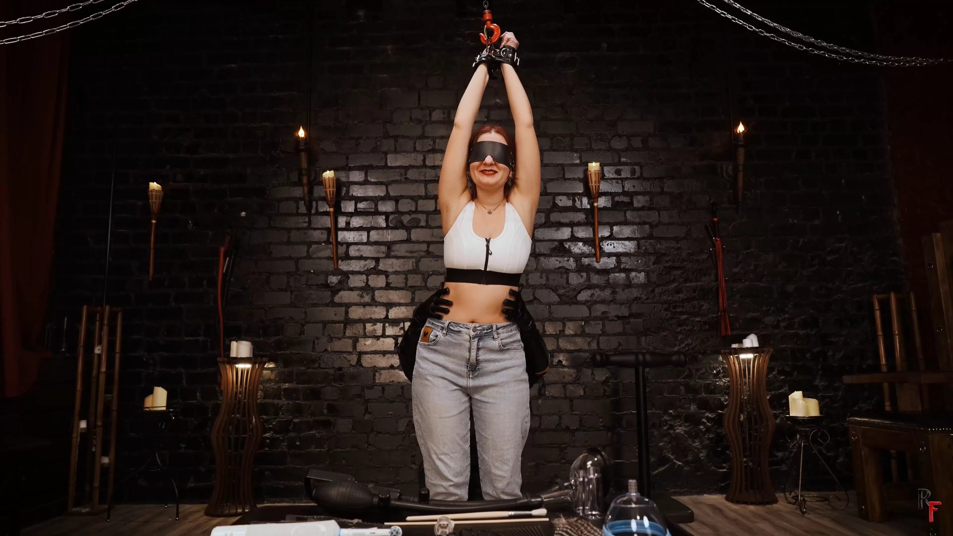 RFStudioProduction – Tickling and Exploring Alina’s Belly – Inverting the Nav.webp