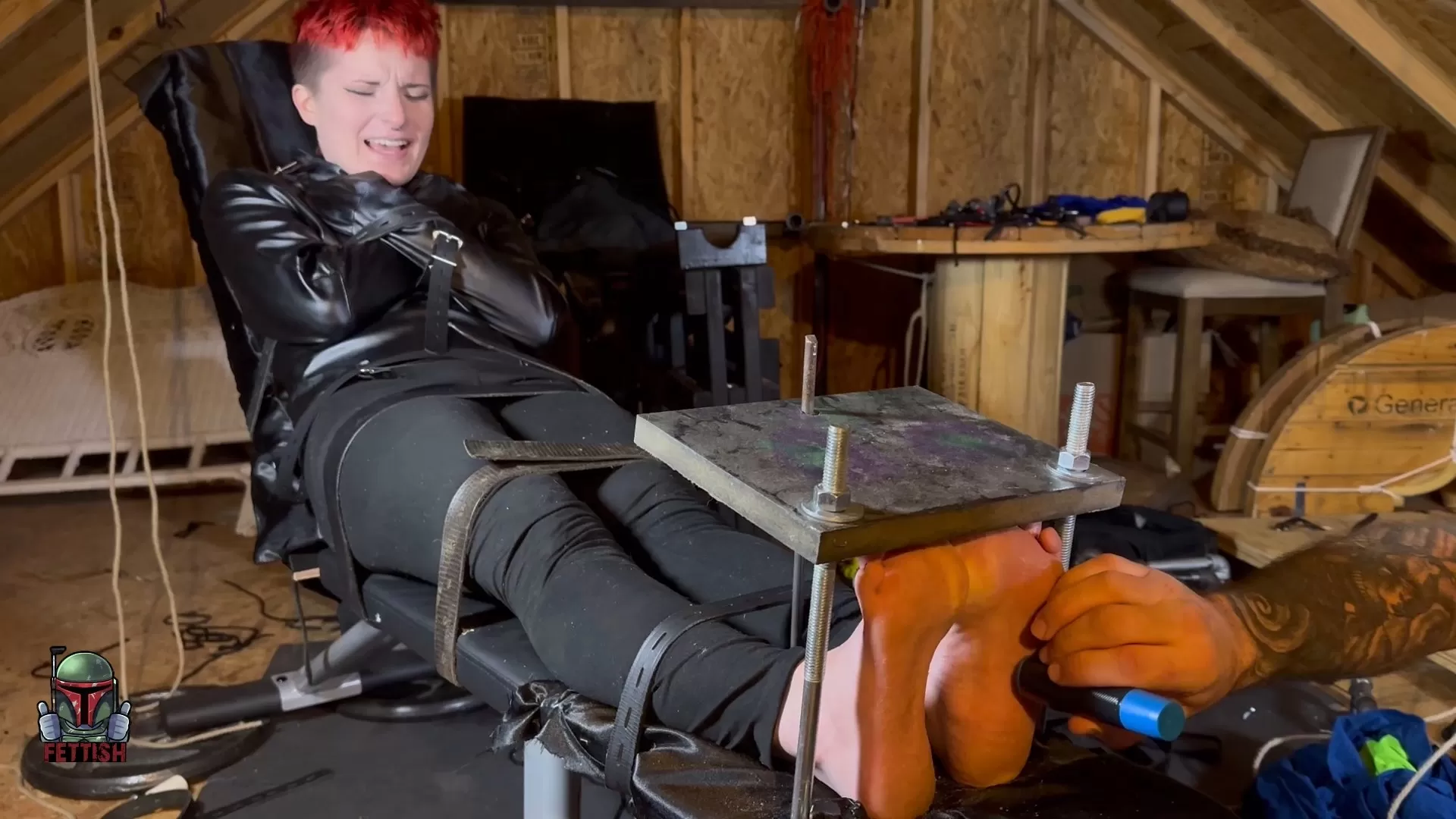 Fettish – Bench Press – Gwen.mp4_snapshot_01.26.000.webp