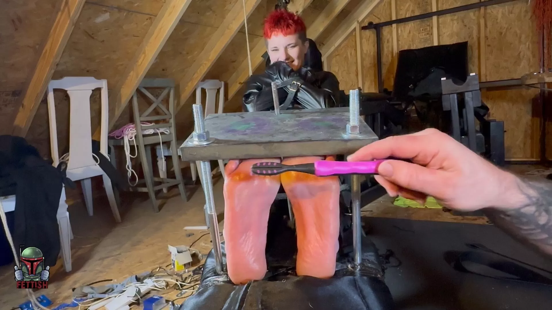 Fettish – Bench Press – Gwen.mp4_snapshot_10.51.033.webp