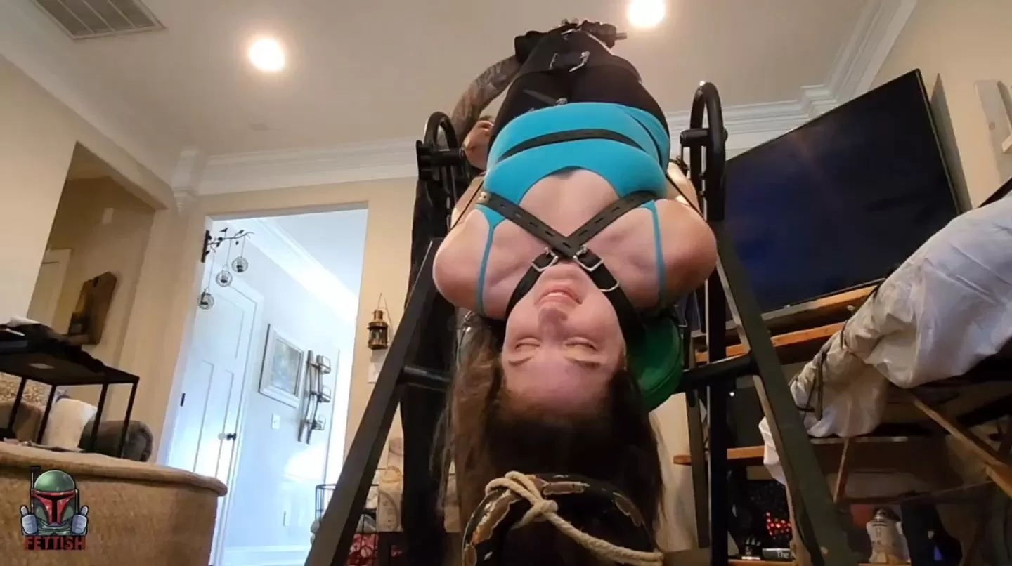 Fettish – Invertickle – Paige Erin Turner.mp4_snapshot_05.55.000.webp