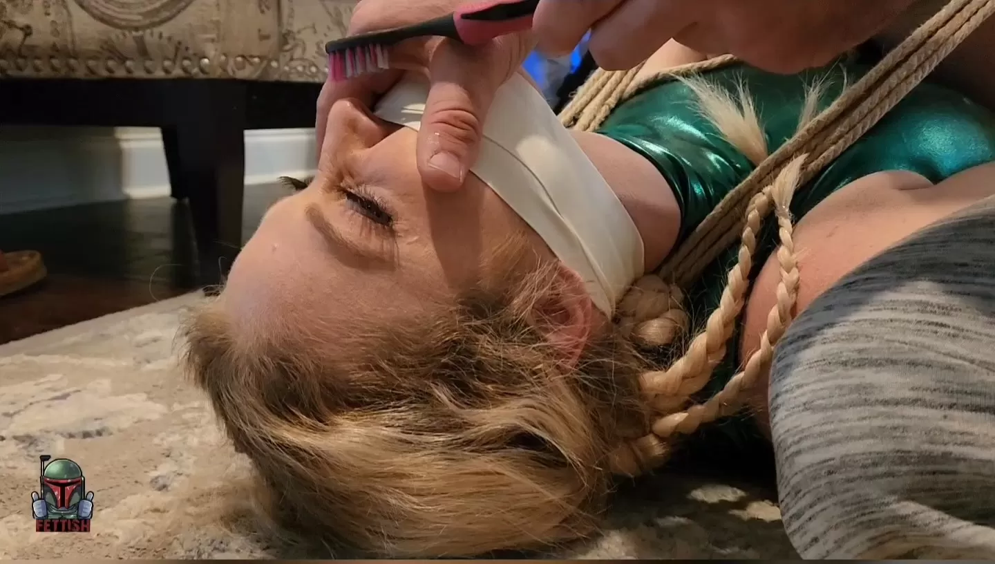 Fettish – Street Fighter Cammy Bound and Tickled.mp4_snapshot_10.33.000.webp