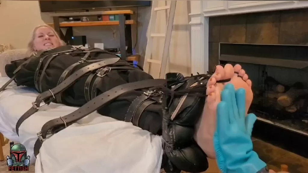 Fettish – The Tickle Table – Sydney Paige- full.mp4_snapshot_07.43.000~1.webp