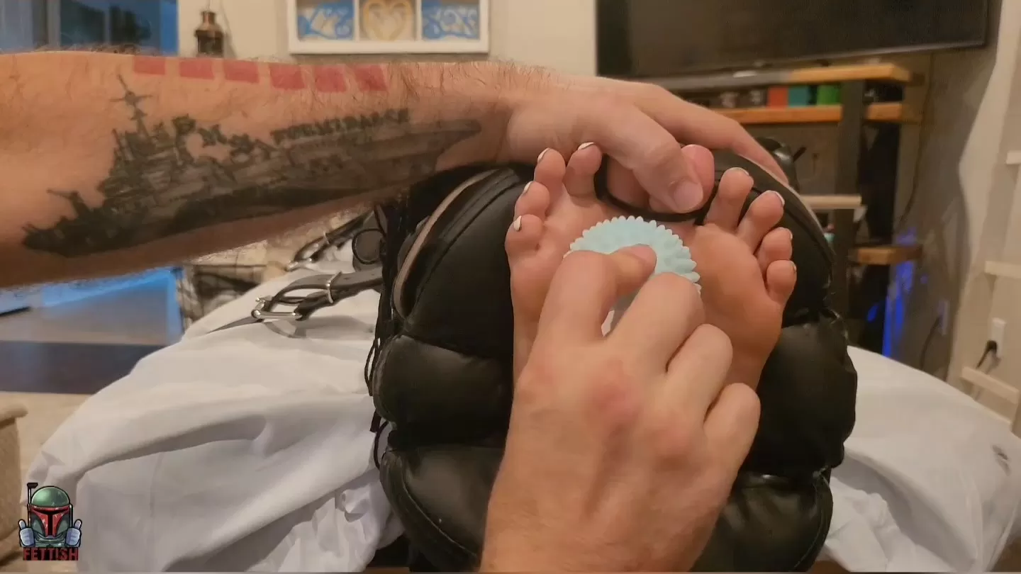 Fettish – Totally Helpless – Mia Hope.mp4_snapshot_14.27.000.webp