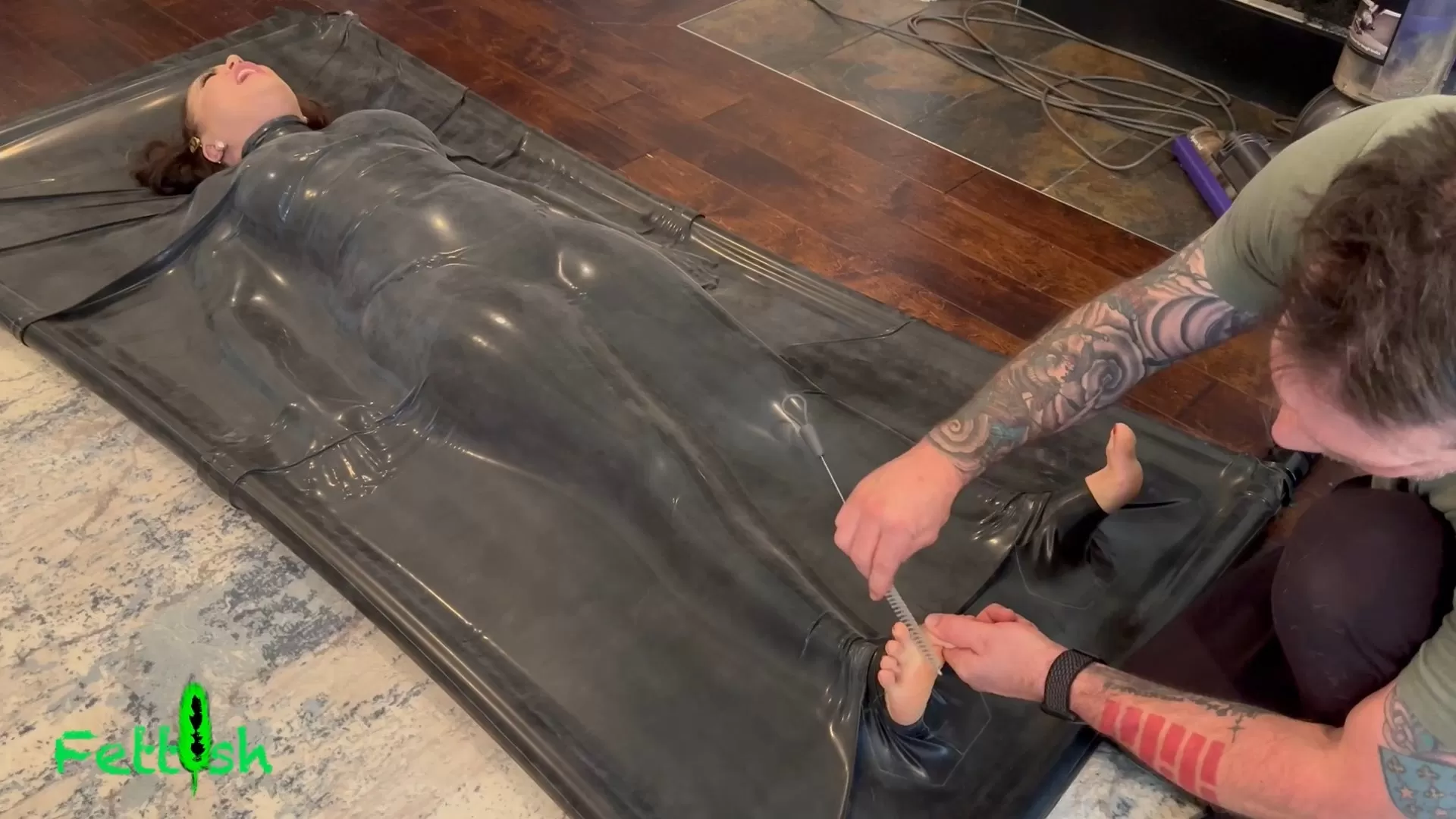 Fettish – Carbonitickle – Carmen Valentina.mp4_snapshot_01.33.000.webp