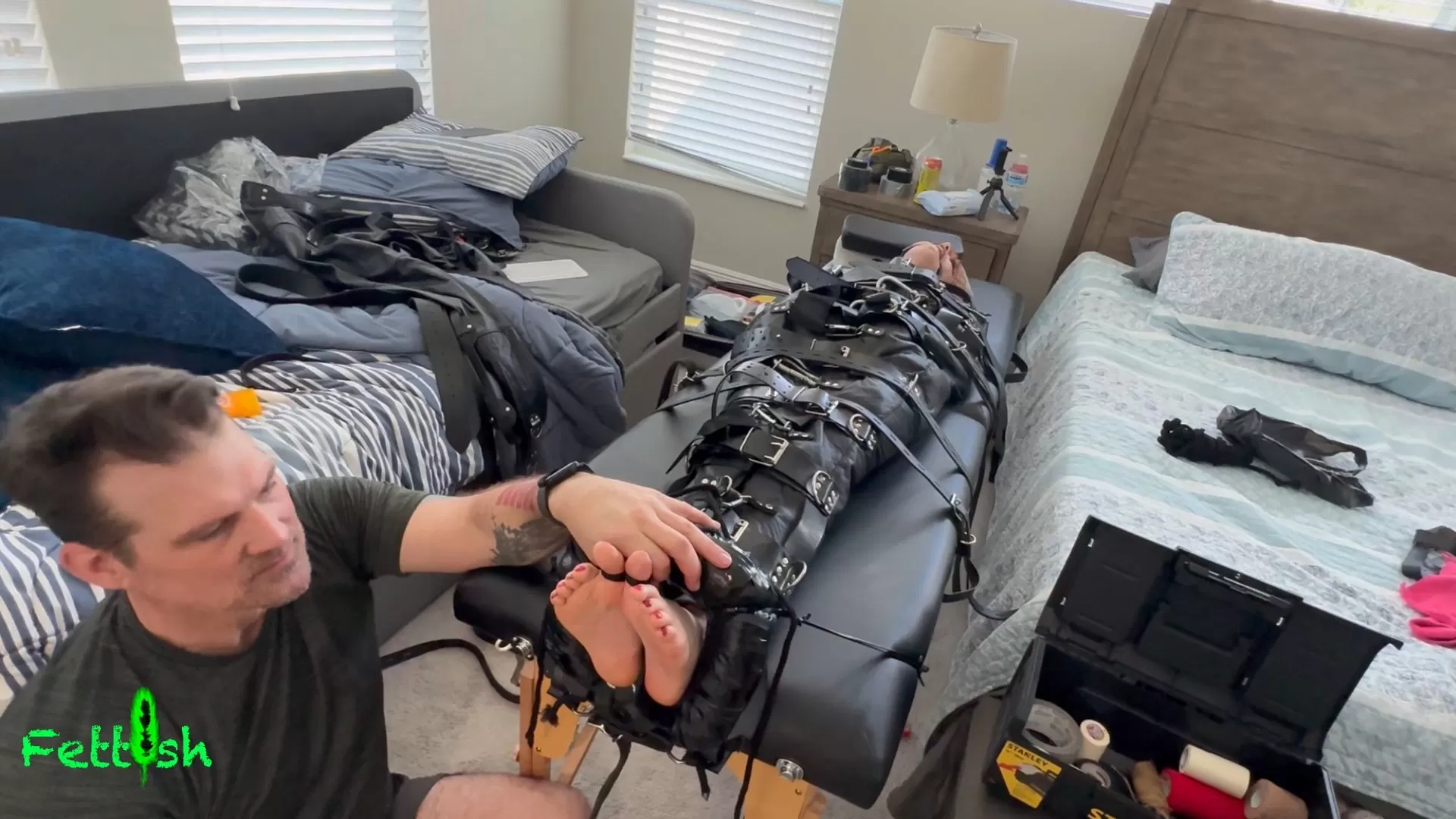 Fettish – No Safeword – Ditria.mp4_snapshot_09.38.000.webp