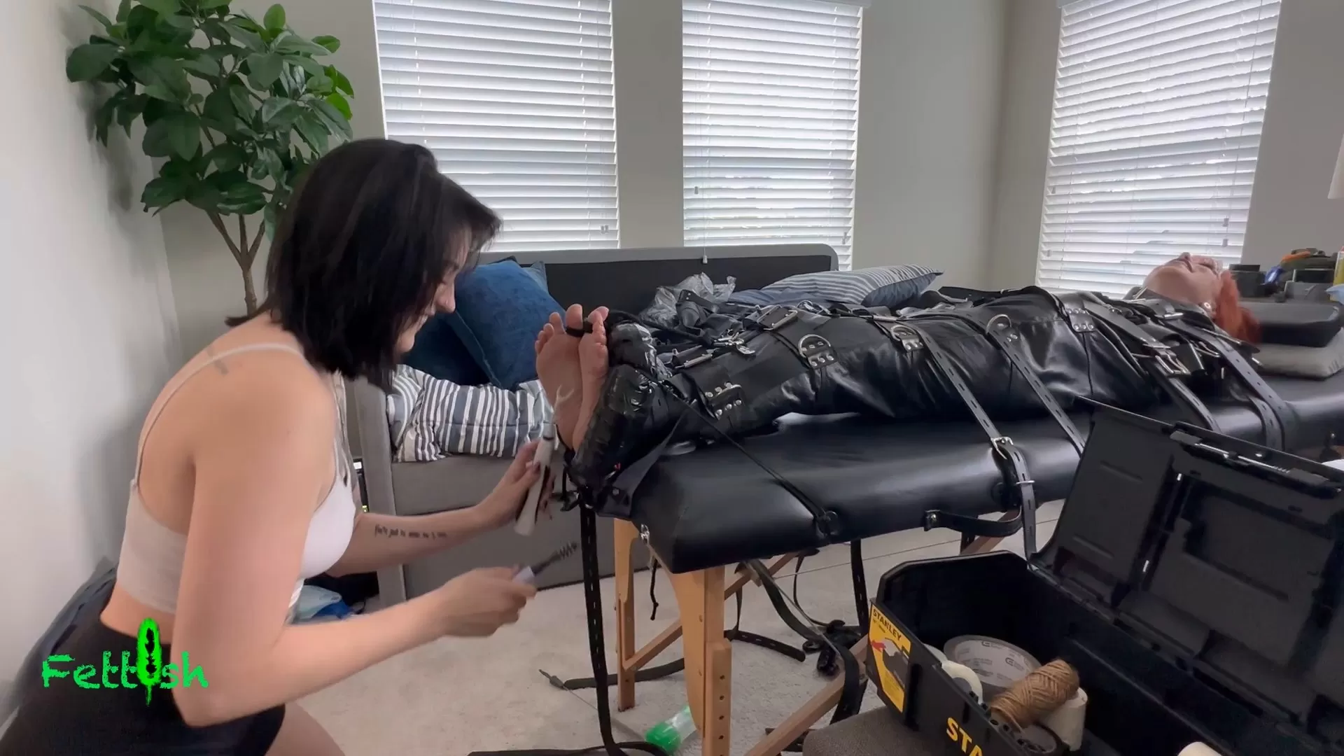 Fettish – The Tickle Table – Ditria and Elara.mp4_snapshot_02.41.000.webp