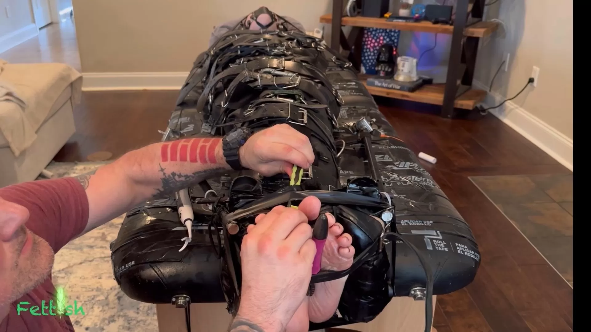 Fettish – No Escape – Connie.mp4_snapshot_22.21.666.webp