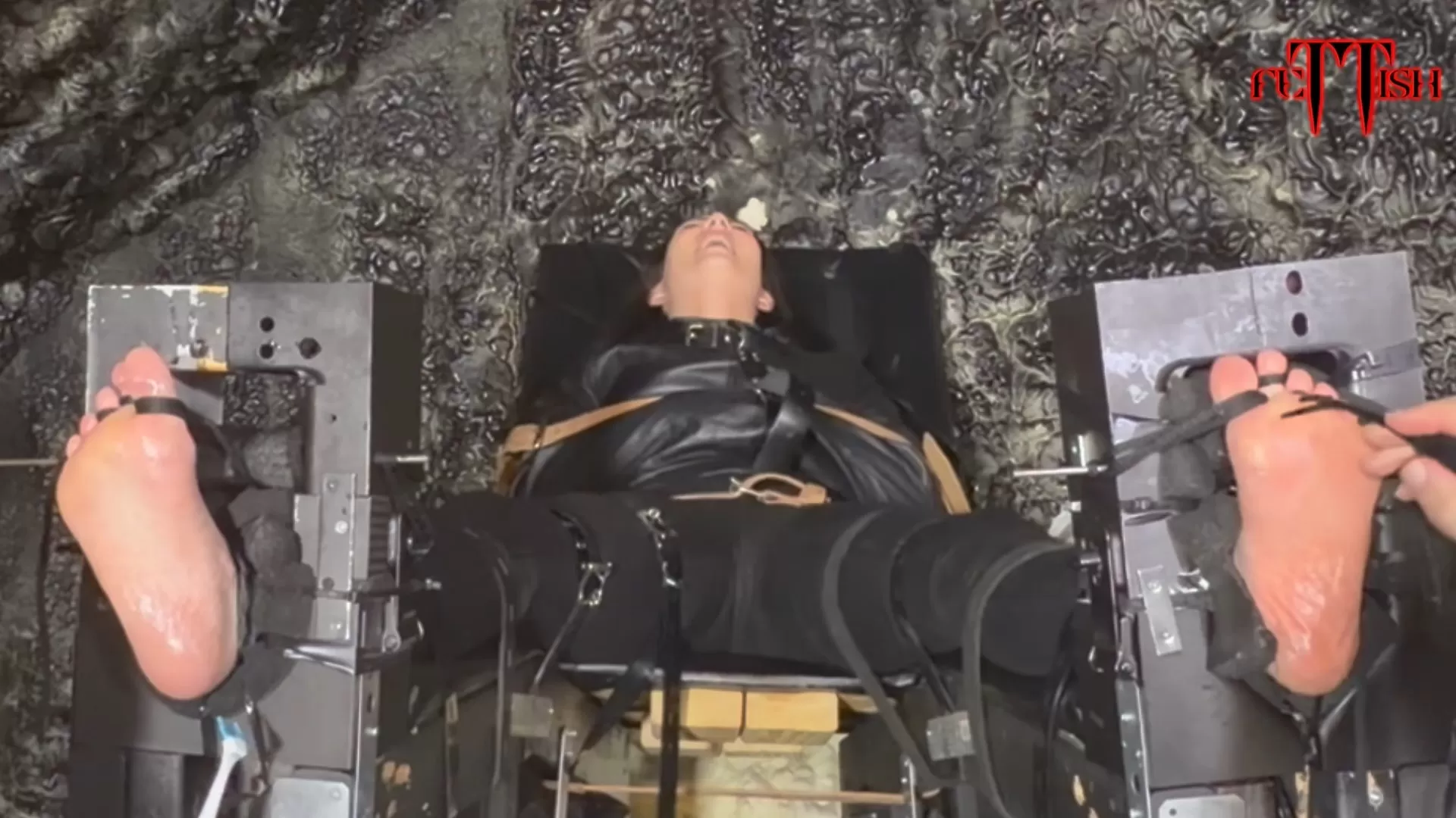 Fettish – Tickle Therapy – Jennifer Wildfire.mp4_snapshot_06.06.666.webp