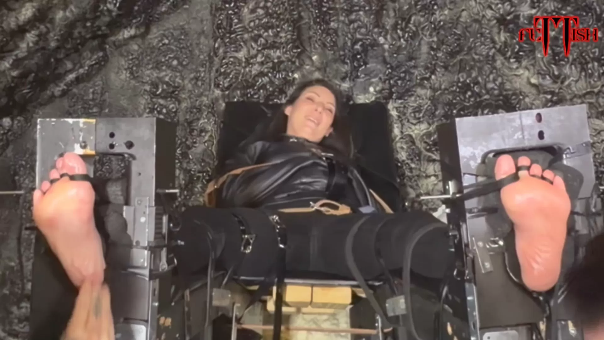 Fettish – Tickle Therapy – Jennifer Wildfire.mp4_snapshot_11.23.333.webp