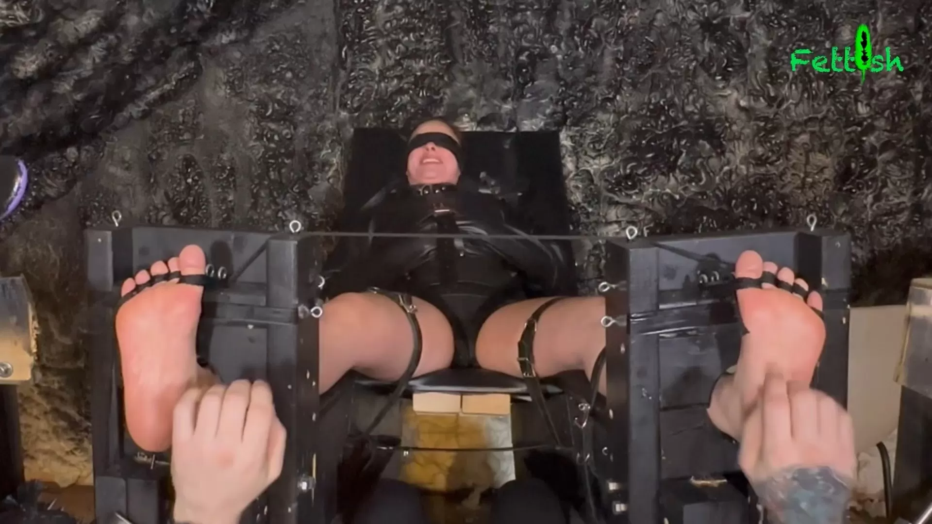 Fettish – Tickle Therapy – Aries Ungagged.mp4_snapshot_00.33.333.webp