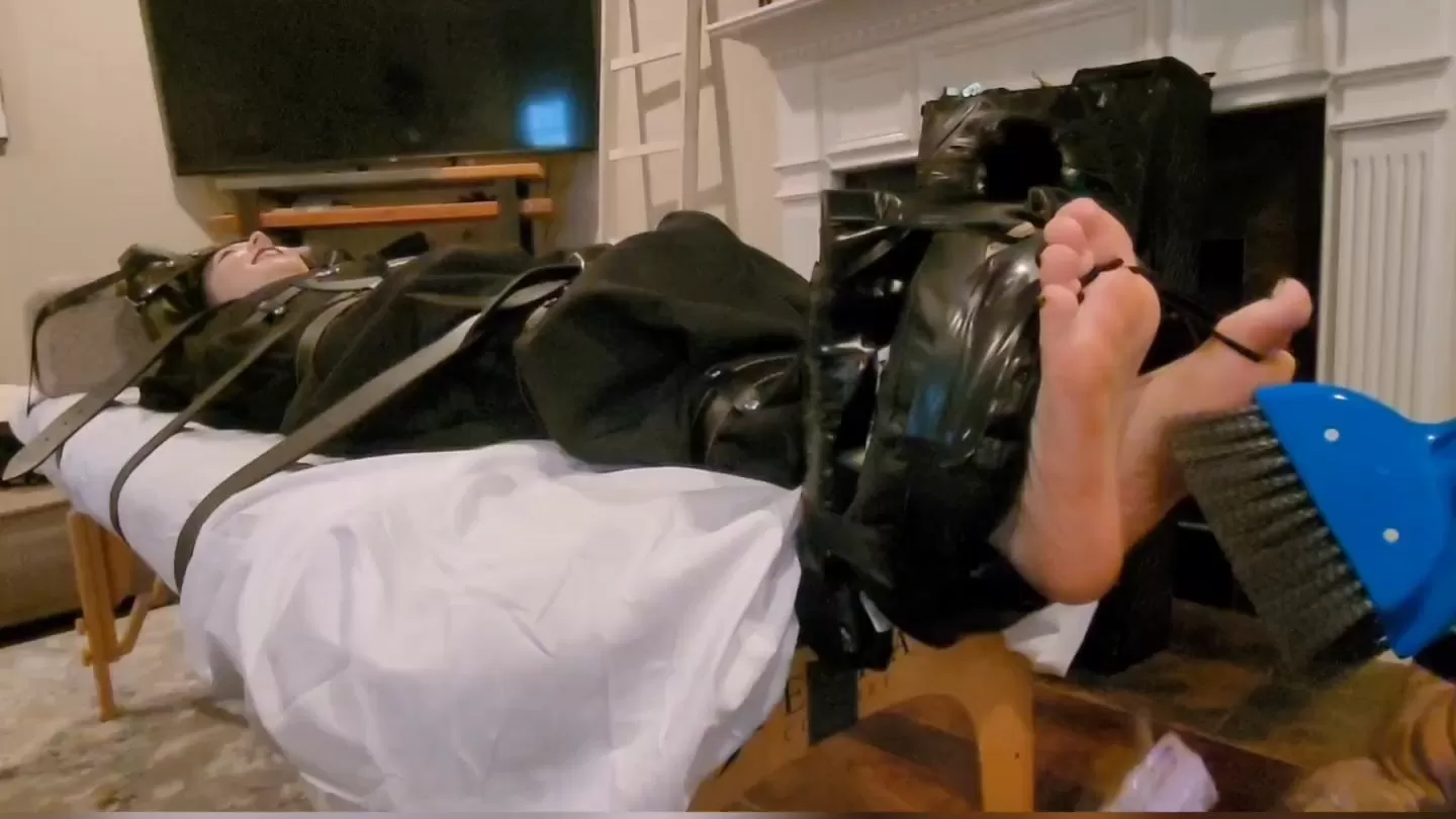 Fettish – Violet Gein vs Tickle Table 2.mp4_snapshot_12.21.000.webp