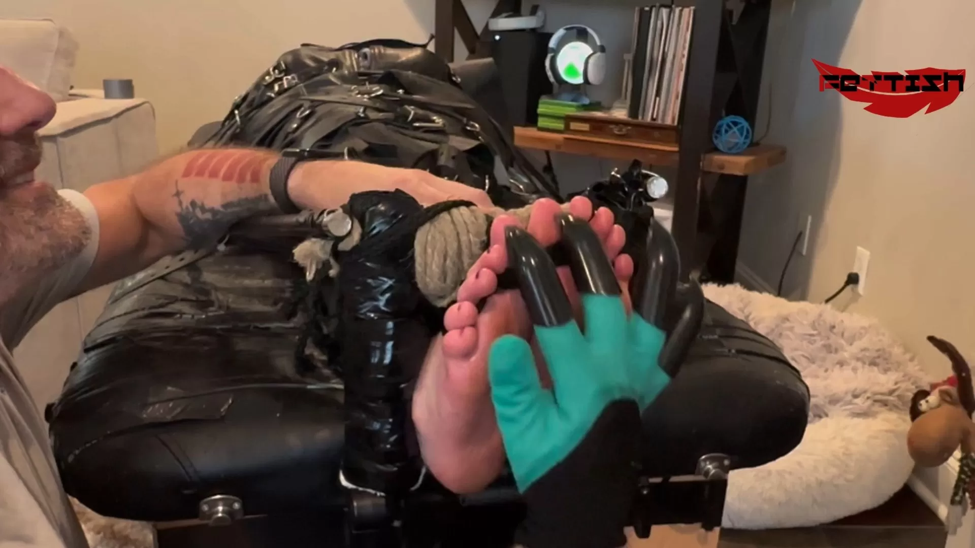 Fettish – No Safeword – Nikki Sabel.mp4_snapshot_38.14.733.webp