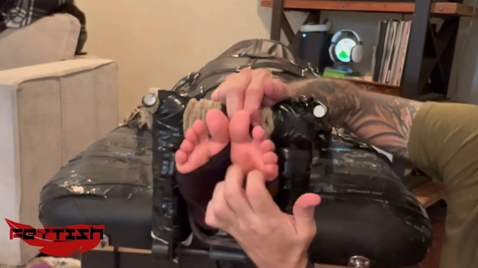 Fettish – The Tickle Table – Nylon Edition – Salem Rose.mp4_snapshot_05.44.333.webp