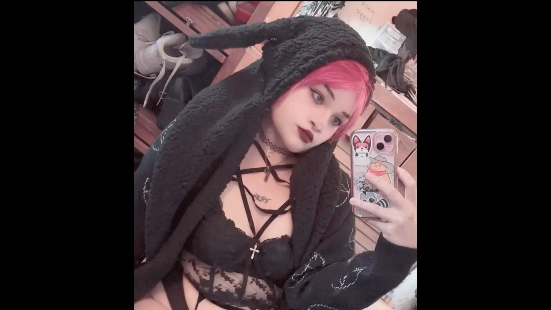 Fettish – Tickled in Steel – Claire.mp4_snapshot_00.07.000.webp