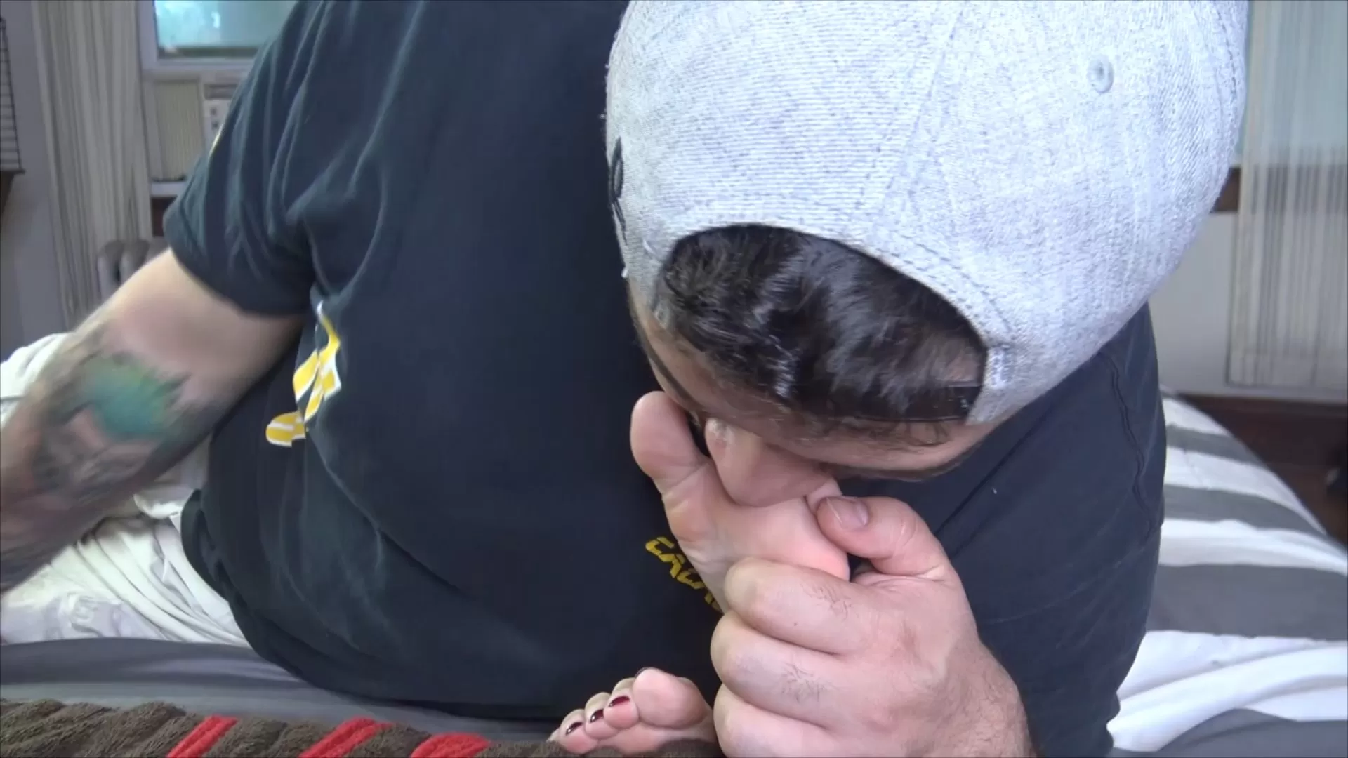 TheTickleRoom - Zeros Annual NYC Trip Pt 2 Tickle Me HERE.mp4_snapshot_05.25.358.webp