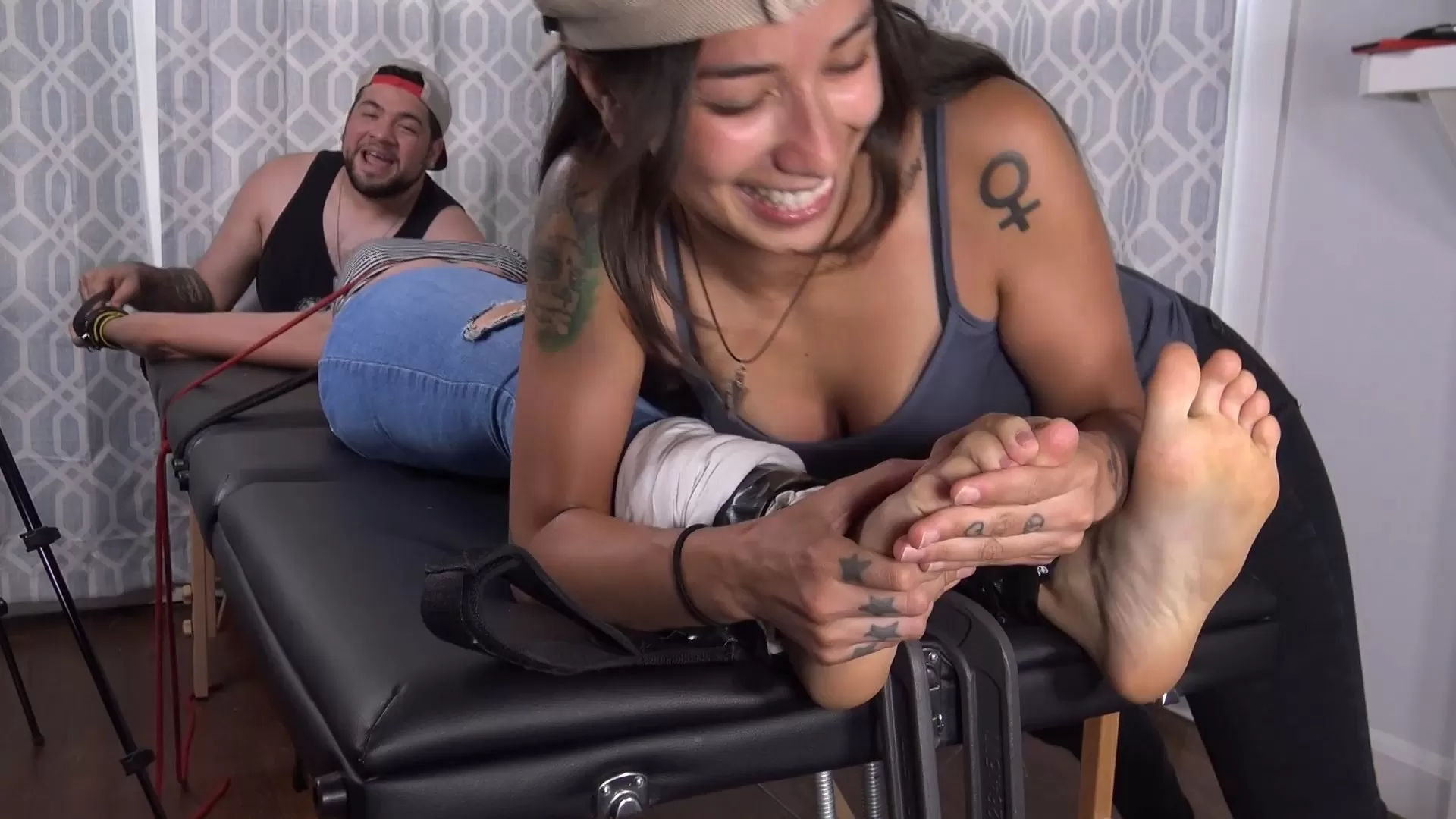 TheTickleRoom – Rominas Double Trouble “Imeldas Lickle Tickle Fun”.mp4_snapsh.webp