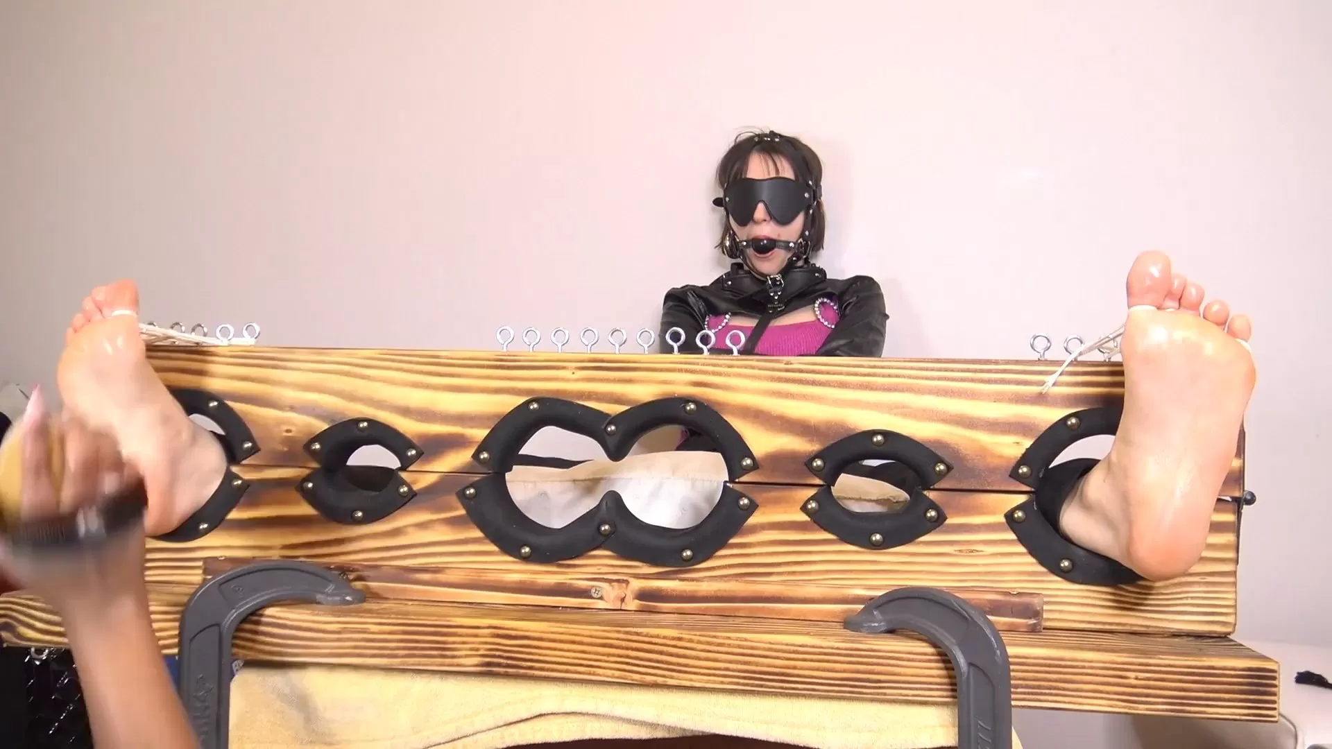 TheTickleRoom – Breaking Katy Pt 1 “Tasha is Evil”.mp4_snapshot_02.59.446.webp