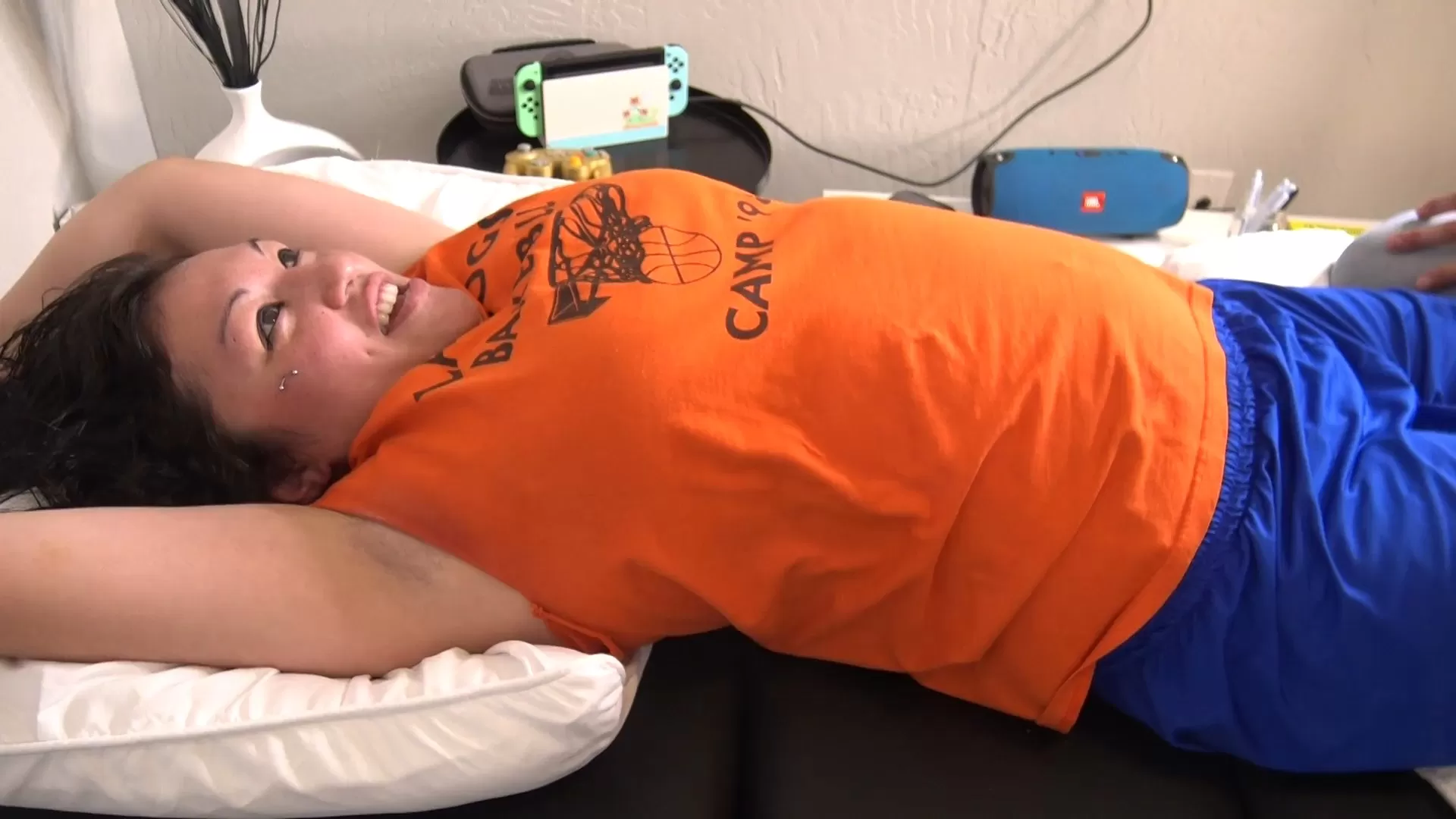 TheTickleRoom – Jolies Audition Pt 2 “Tag Team Torment!”.mp4_snapshot_05.39.172.webp