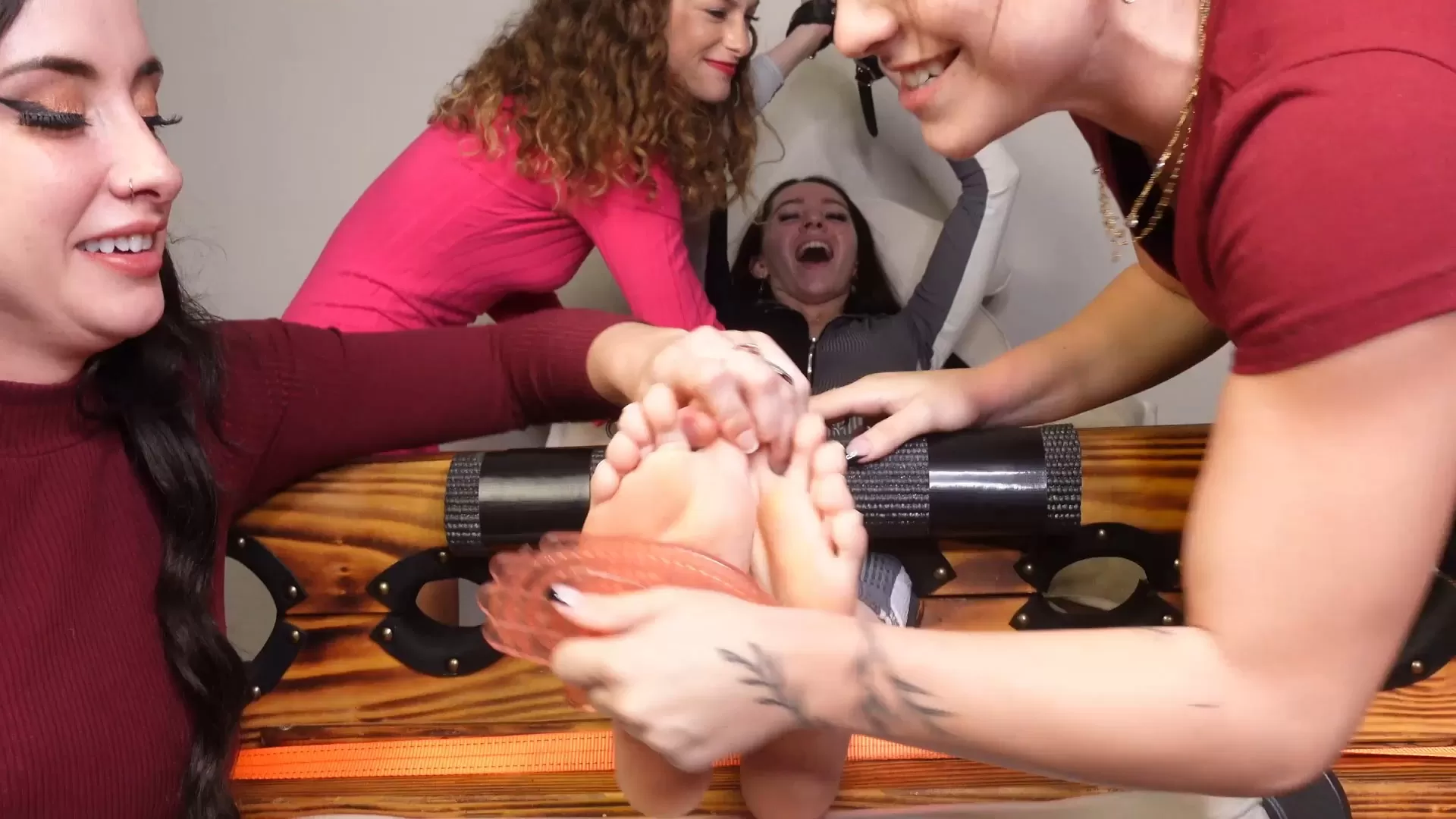 TheTickleRoom – Nicoles Gang Tickle Hell.mp4_snapshot_02.03.289.webp