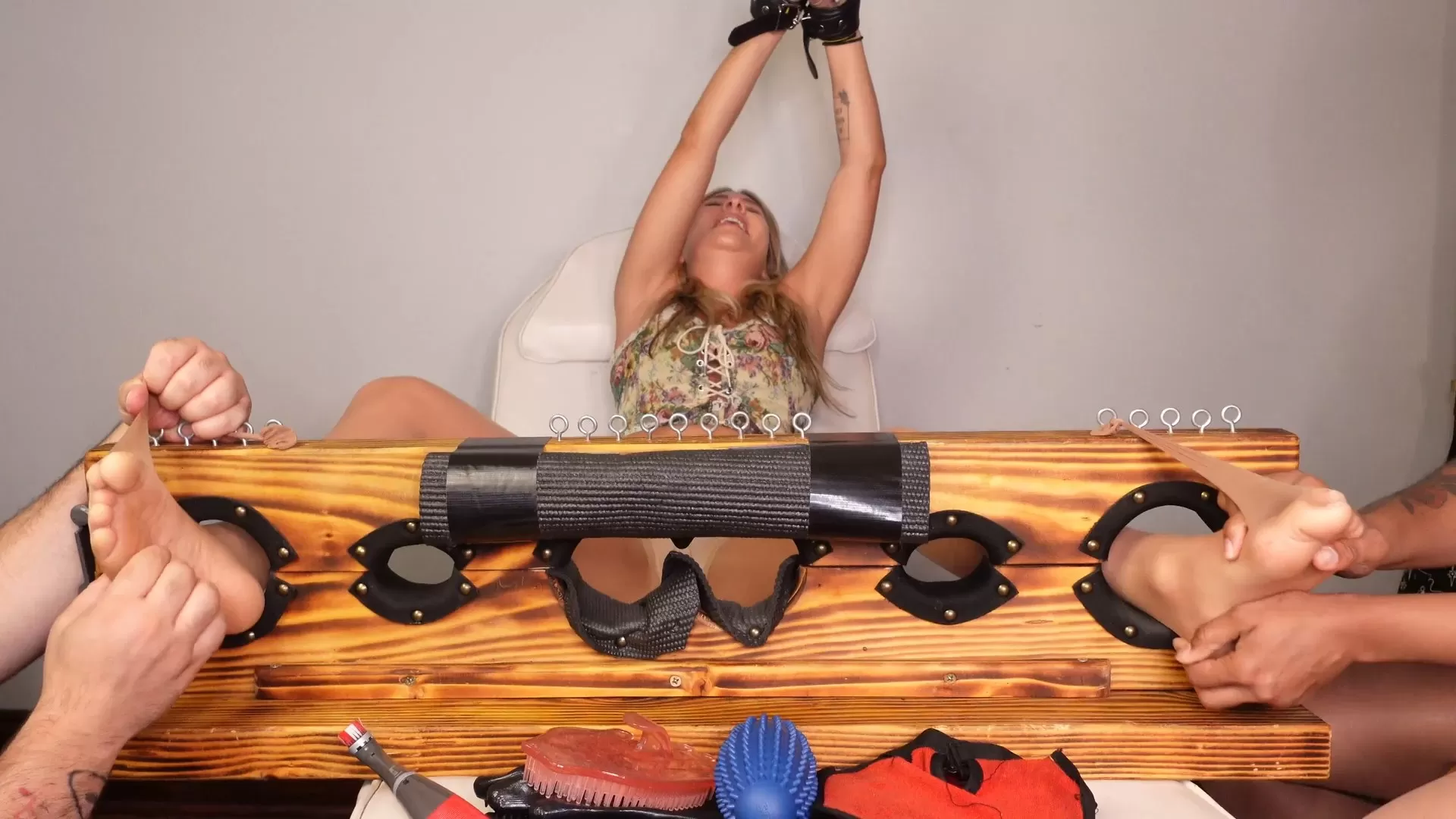 TheTickleRoom – Tiffanys Nylon Double Team with Alyx.mp4_snapshot_01.55.115.webp