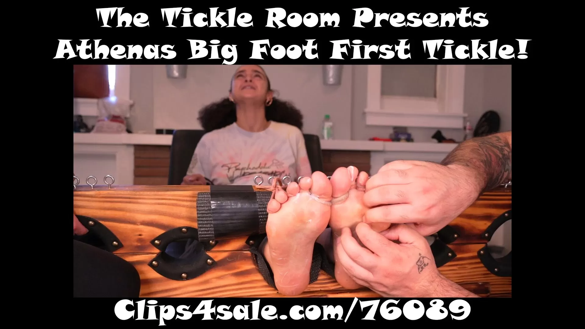 TheTickleRoom – Athenas Big Foot First Tickle!.mp4_snapshot_00.00.762.webp