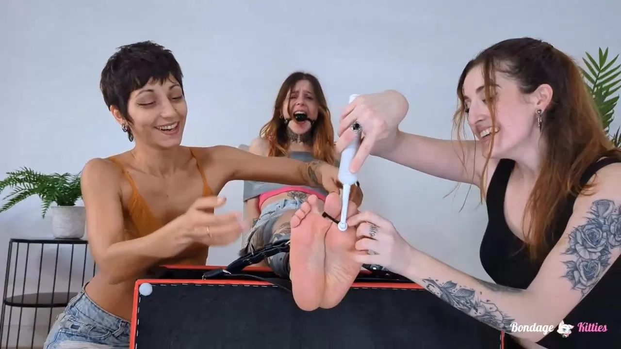 BondageKitties – 3 Girls VS Tickling.0013 - 00-31-24.webp