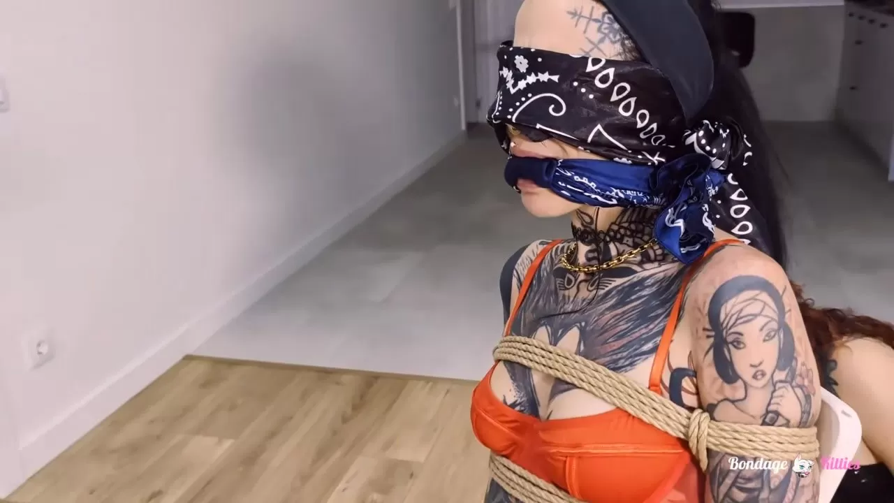 BondageKitties – Girl in Rope Bondage and Foot Tickling.0006 - 00-09-11.webp