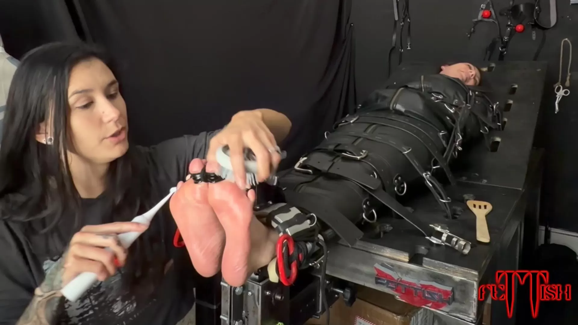 Fettish – The Tickle Table Experiment – Jennifer Wildfire and Greasy Rose.0011.webp