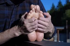 【点播】【傲慢女被绑户外挠脚底教训】Bondagio – Outdoor Tickling Revenge Humbling That Arrogant Woman